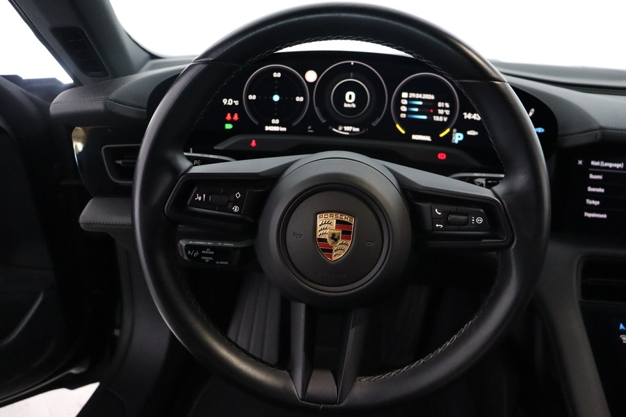 Porsche Taycan vaihtoauto