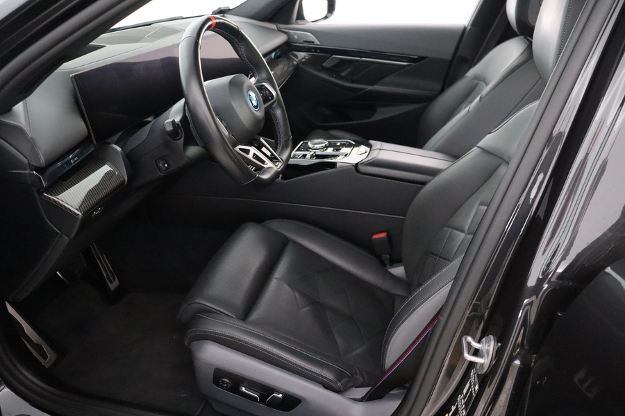 BMW i5 M60 vaihtoauto