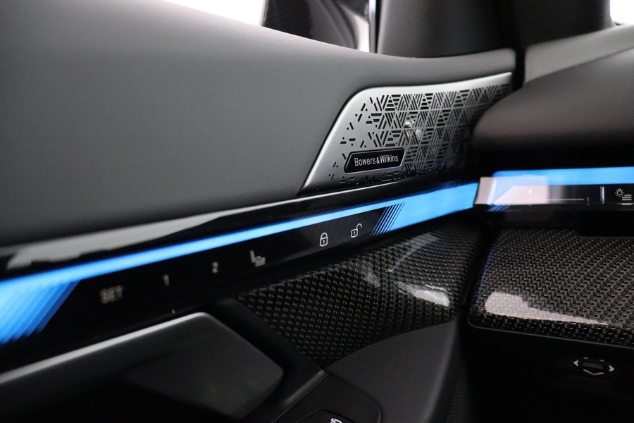 BMW i5 M60 vaihtoauto