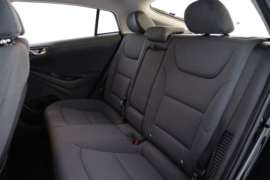 Hyundai IONIQ plug-in vaihtoauto