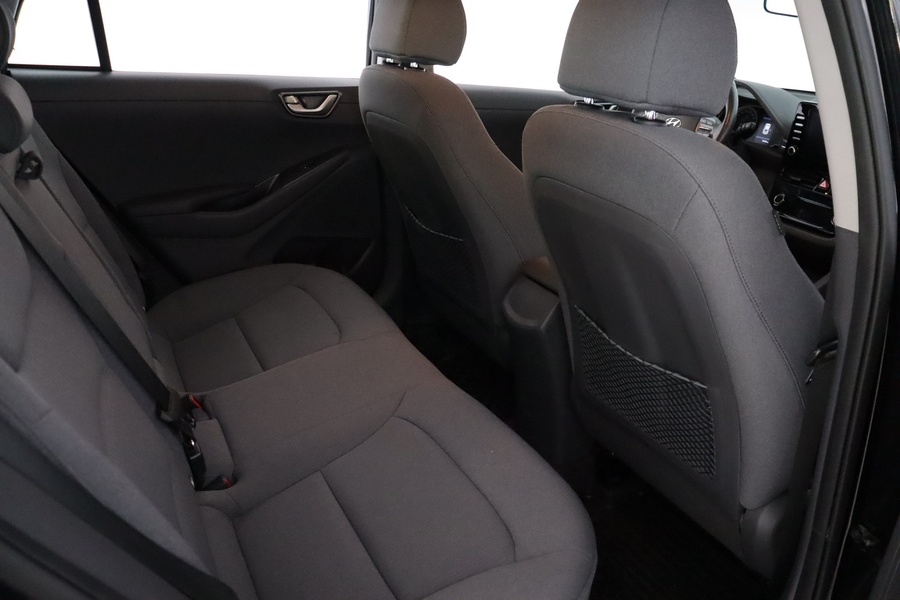 Hyundai IONIQ plug-in vaihtoauto