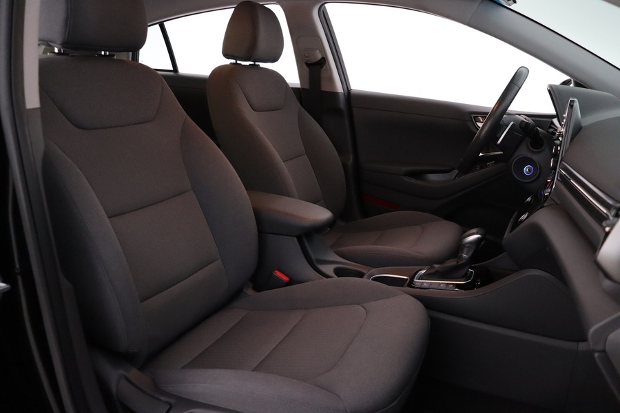 Hyundai IONIQ plug-in vaihtoauto