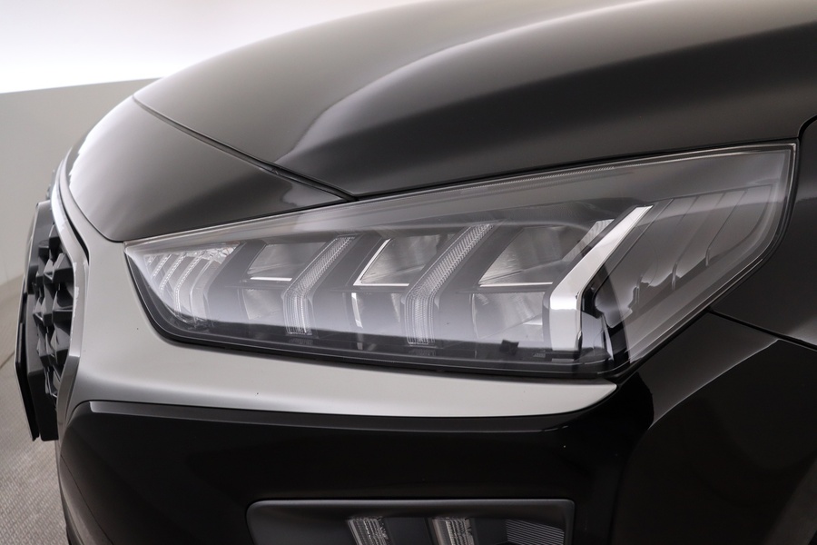 Hyundai IONIQ plug-in vaihtoauto