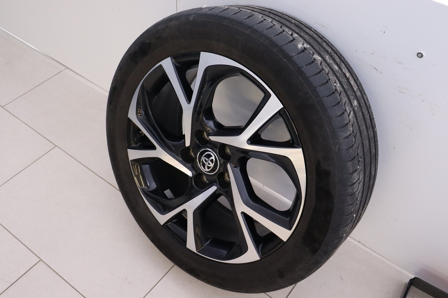 Toyota C-HR vaihtoauto