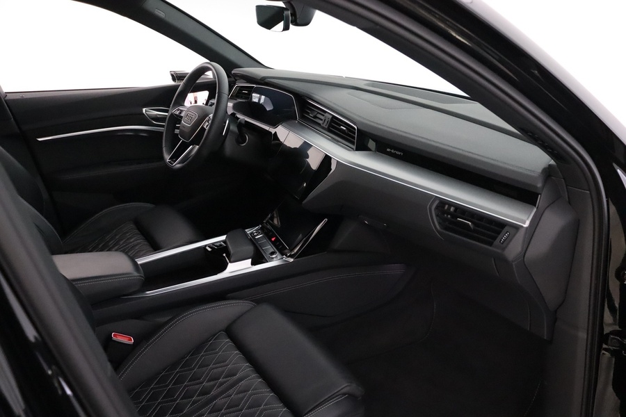 Audi Q8 e-tron vaihtoauto