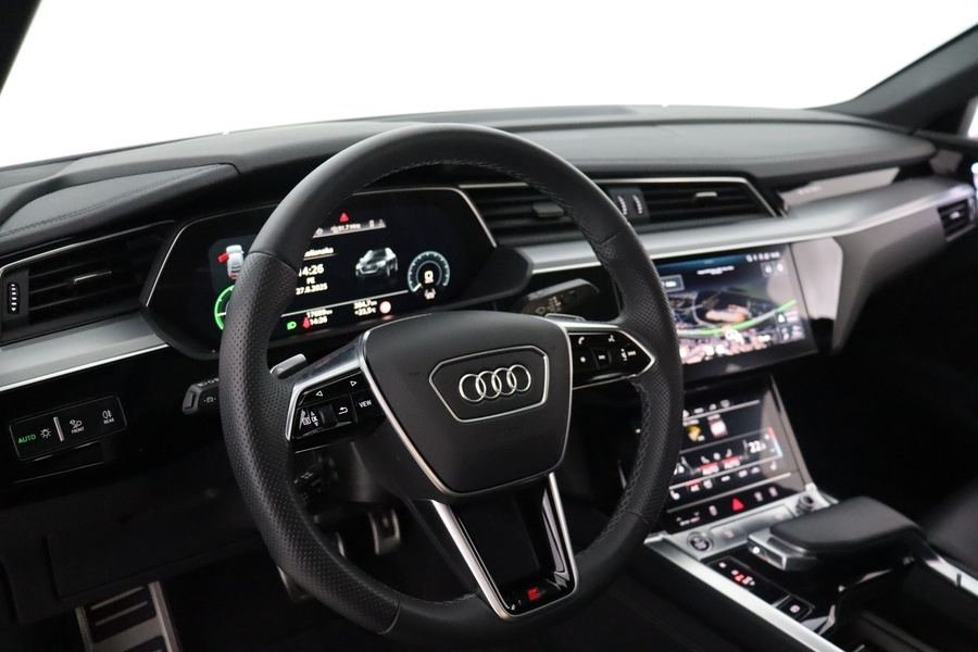 Audi Q8 e-tron vaihtoauto