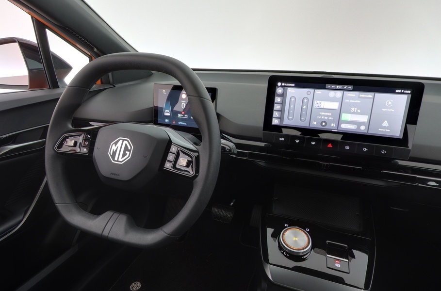 MG MG4 vaihtoauto