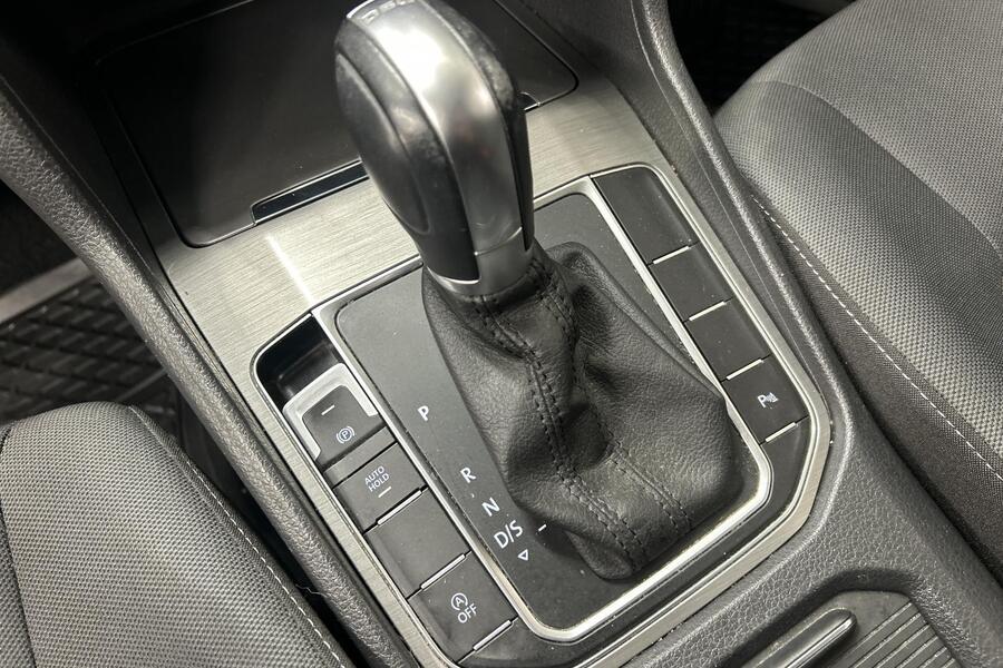 Volkswagen Golf Sportsvan vaihtoauto