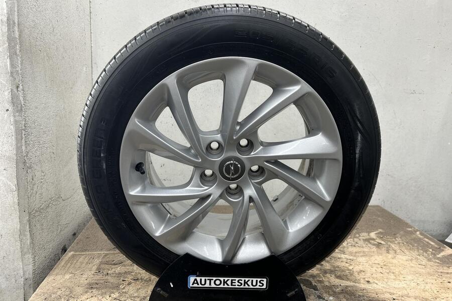 Opel Astra vaihtoauto