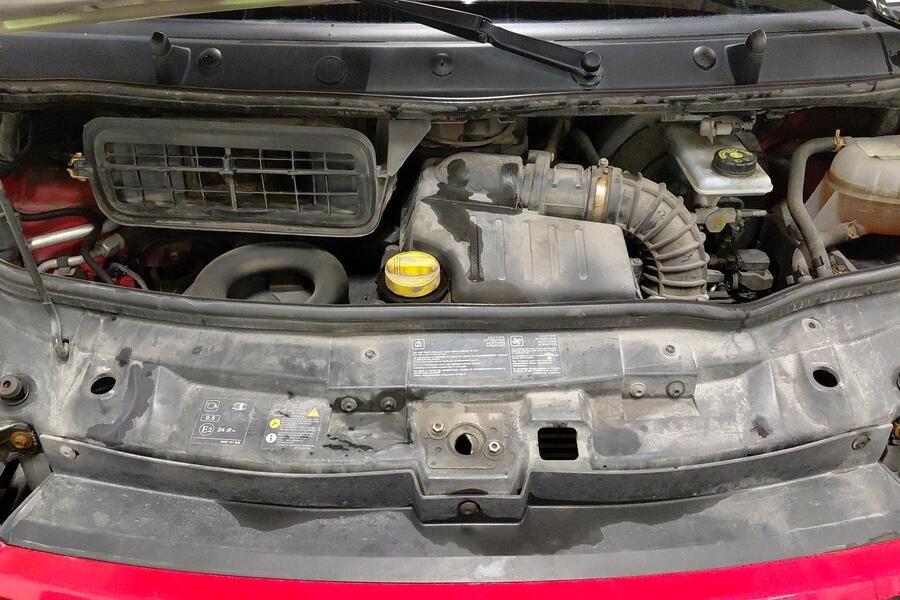 Nissan Primastar vaihtoauto