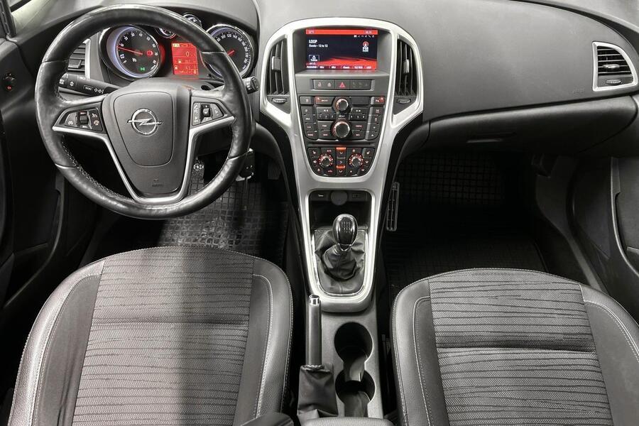 Opel Astra vaihtoauto