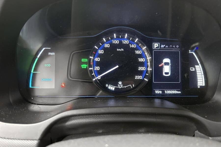 Hyundai IONIQ hybrid vaihtoauto