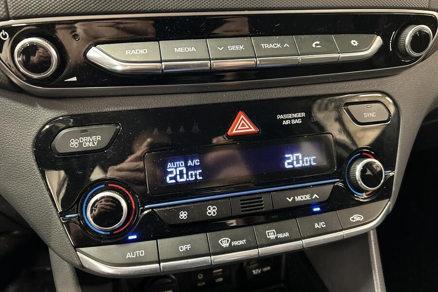 Hyundai IONIQ hybrid vaihtoauto