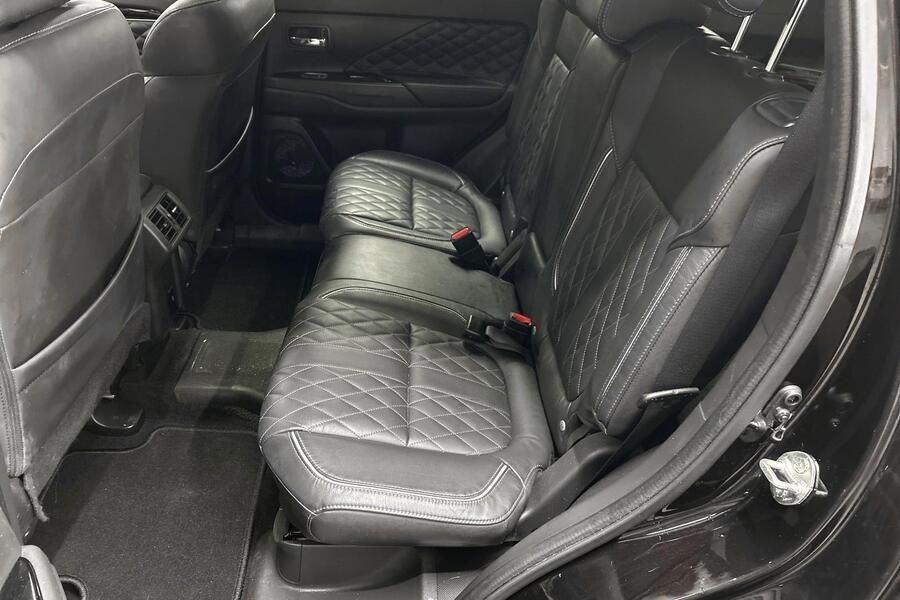 Mitsubishi Outlander PHEV vaihtoauto