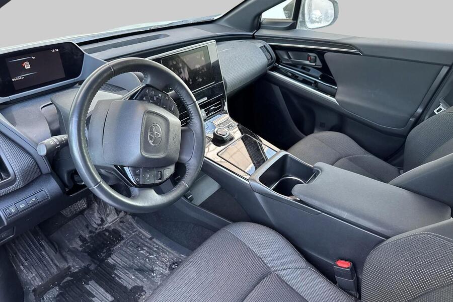 Toyota bZ4X vaihtoauto