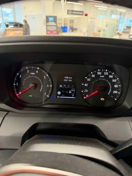 Nissan Interstar vaihtoauto