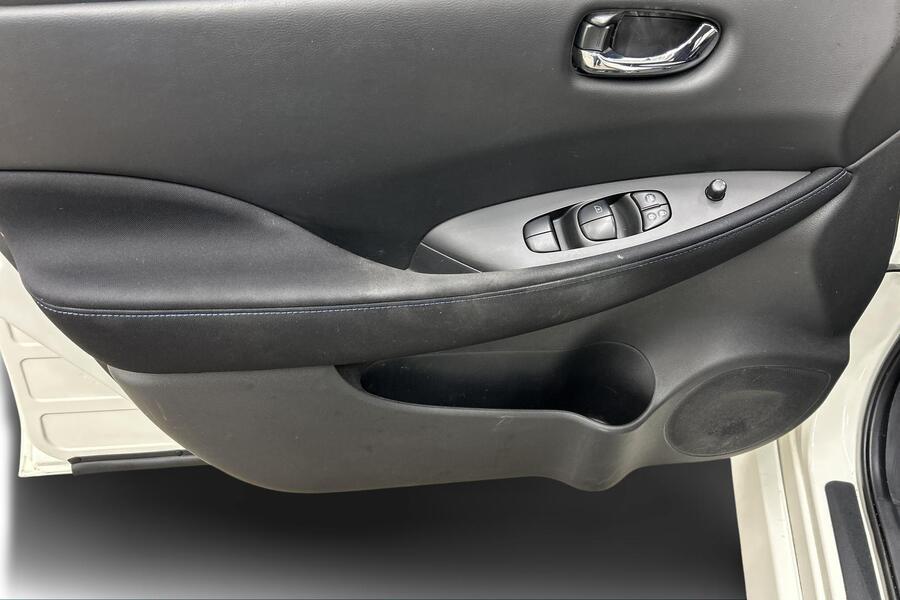 Nissan Leaf vaihtoauto