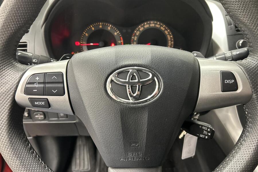 Toyota Auris vaihtoauto