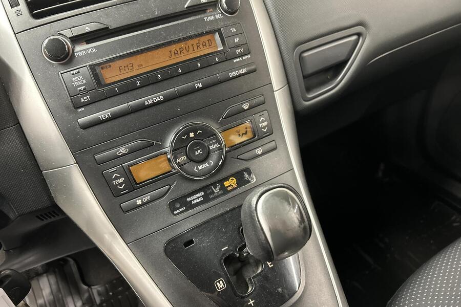 Toyota Auris vaihtoauto