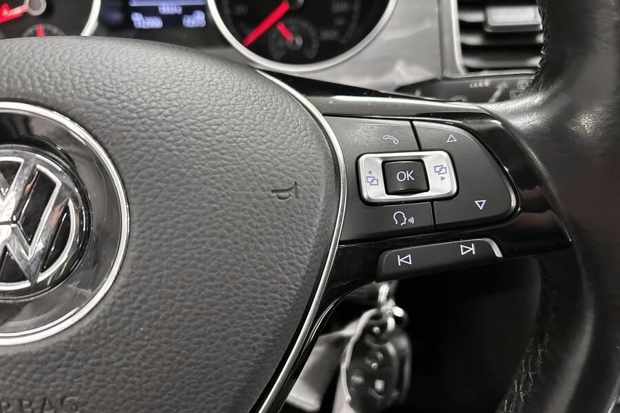 Volkswagen Golf Sportsvan vaihtoauto