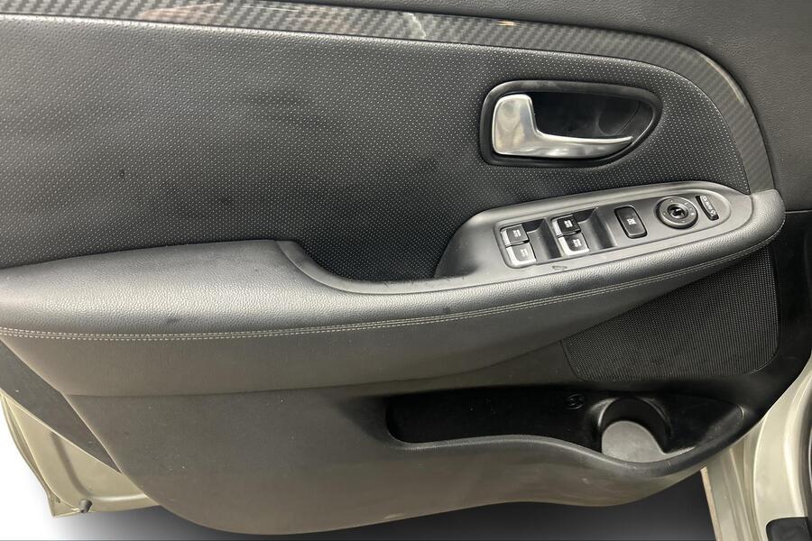 Kia Carens vaihtoauto