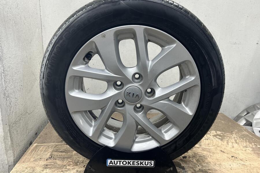 Kia Carens vaihtoauto