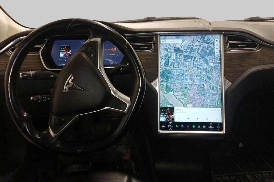 Tesla Model S vaihtoauto