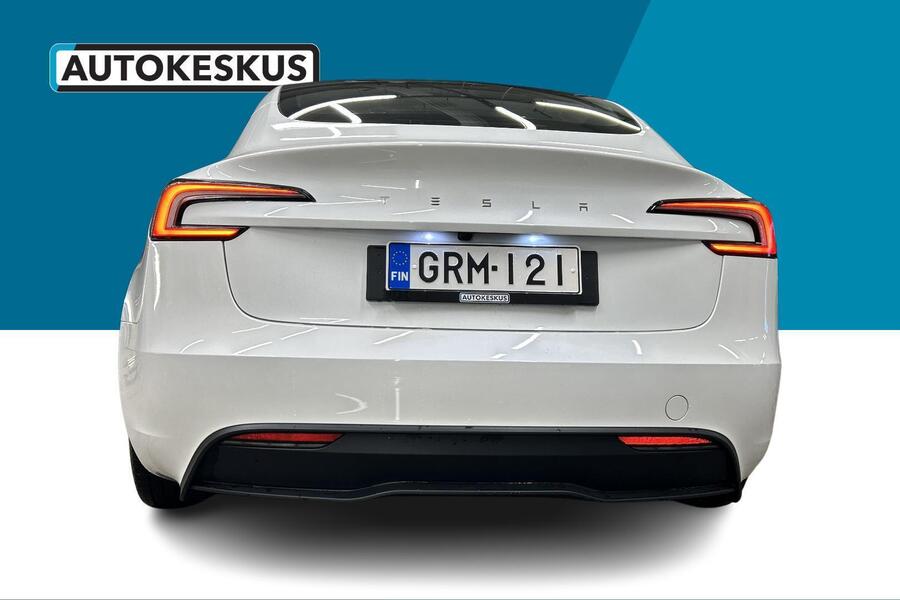 Tesla Model 3 vaihtoauto