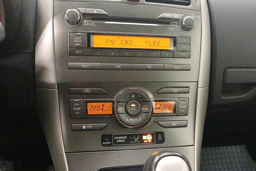 Toyota Auris vaihtoauto