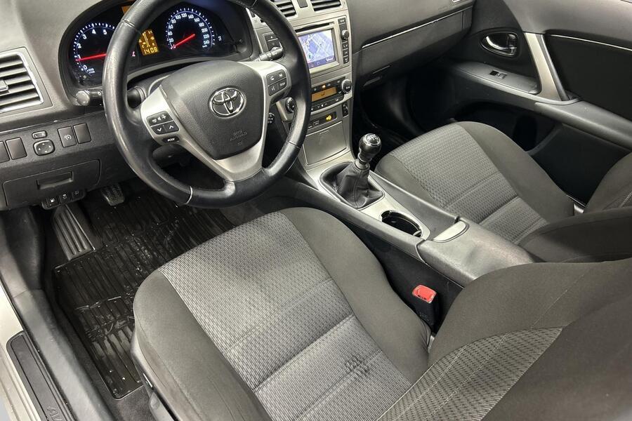 Toyota Avensis vaihtoauto