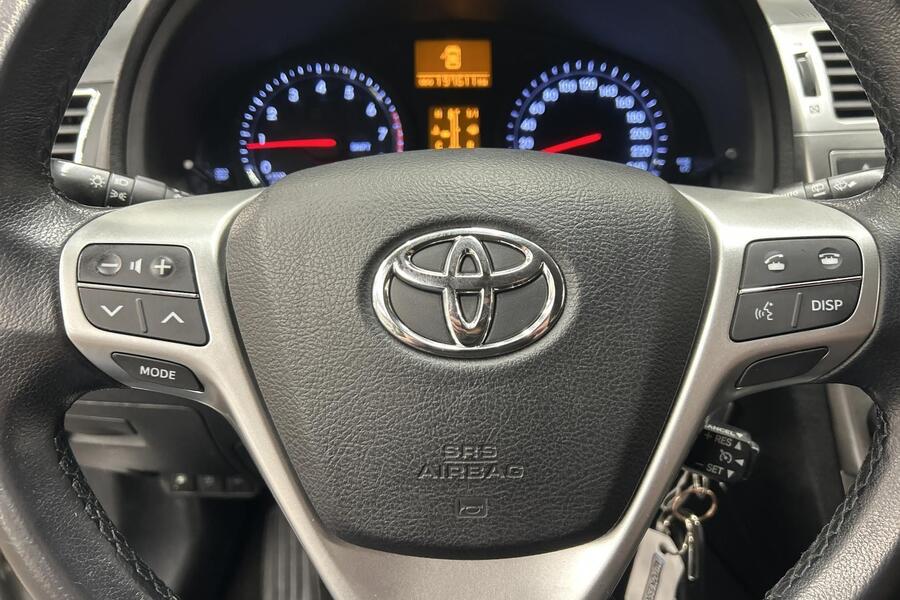 Toyota Avensis vaihtoauto