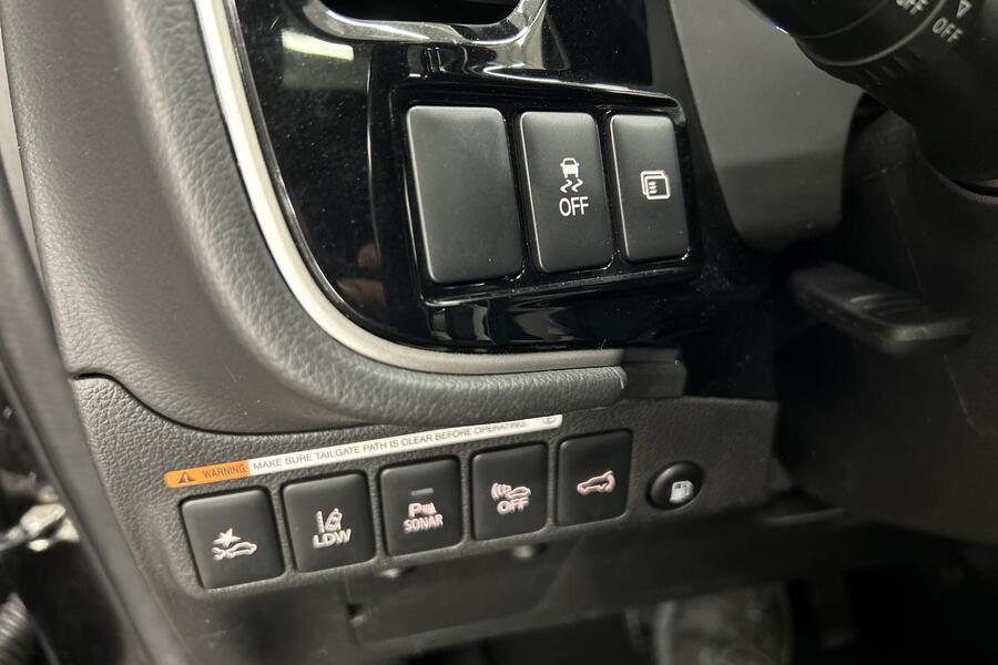 Mitsubishi Outlander PHEV vaihtoauto