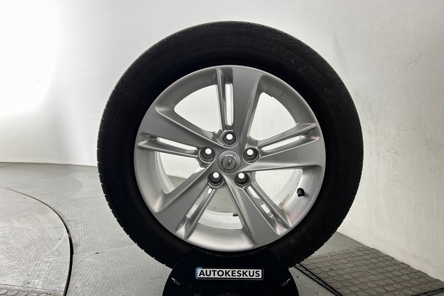 Opel Insignia vaihtoauto