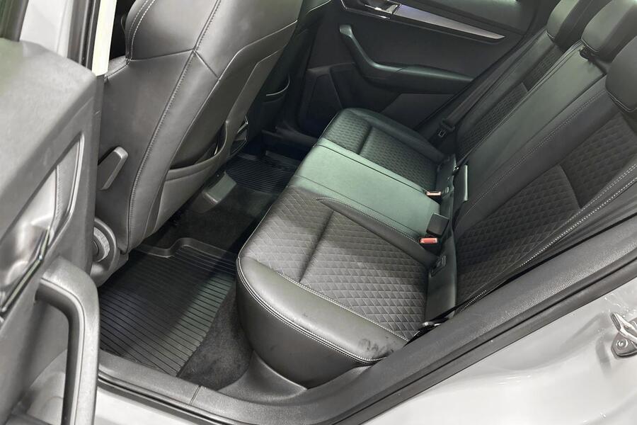 Skoda Karoq vaihtoauto