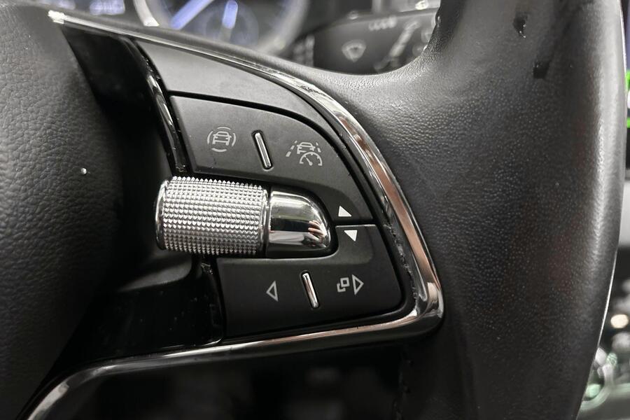 Skoda Karoq vaihtoauto