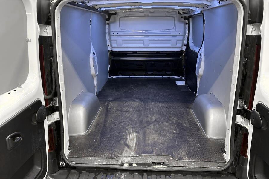 Nissan Primastar vaihtoauto