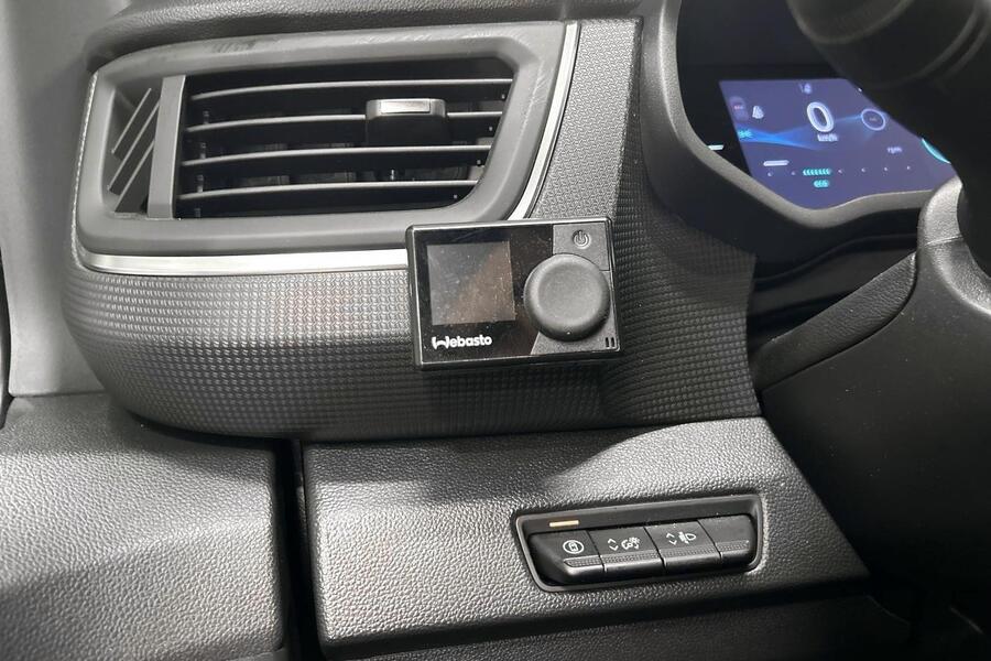 Nissan Primastar vaihtoauto