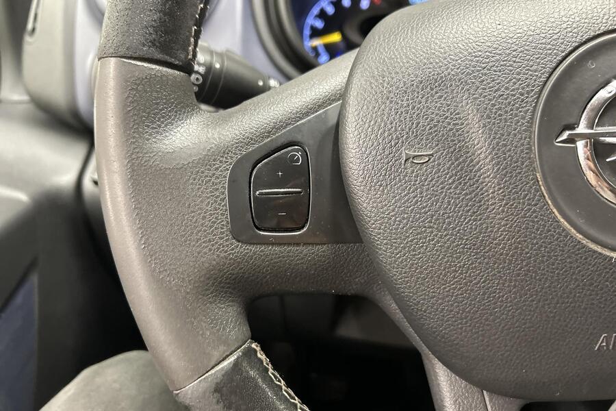 Opel Vivaro vaihtoauto