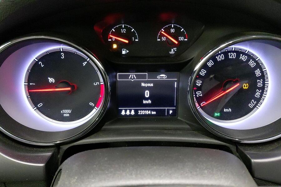 Opel Astra vaihtoauto