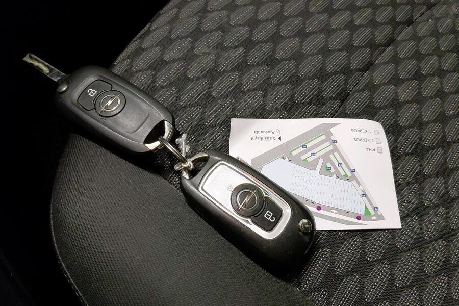 Opel Astra vaihtoauto