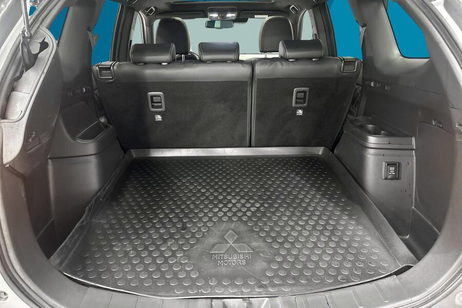 Mitsubishi Outlander PHEV vaihtoauto