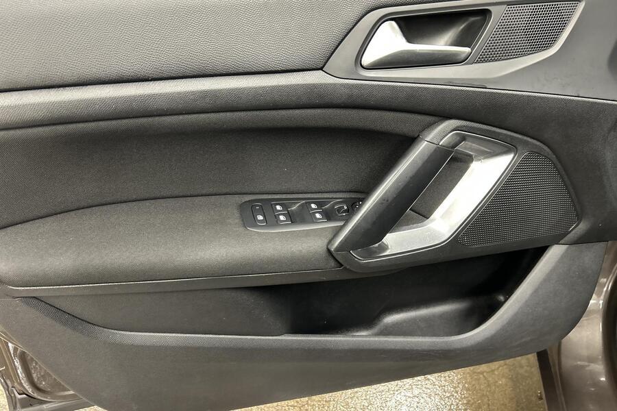 Peugeot 308 vaihtoauto