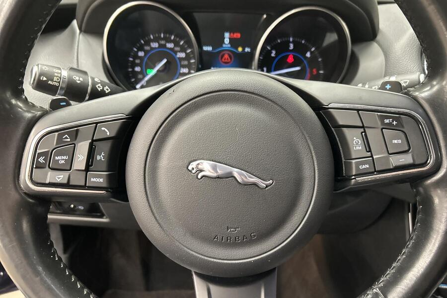 Jaguar XE vaihtoauto