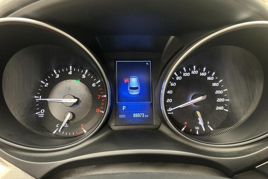 Toyota Avensis vaihtoauto