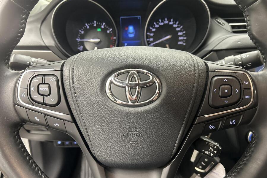 Toyota Avensis vaihtoauto