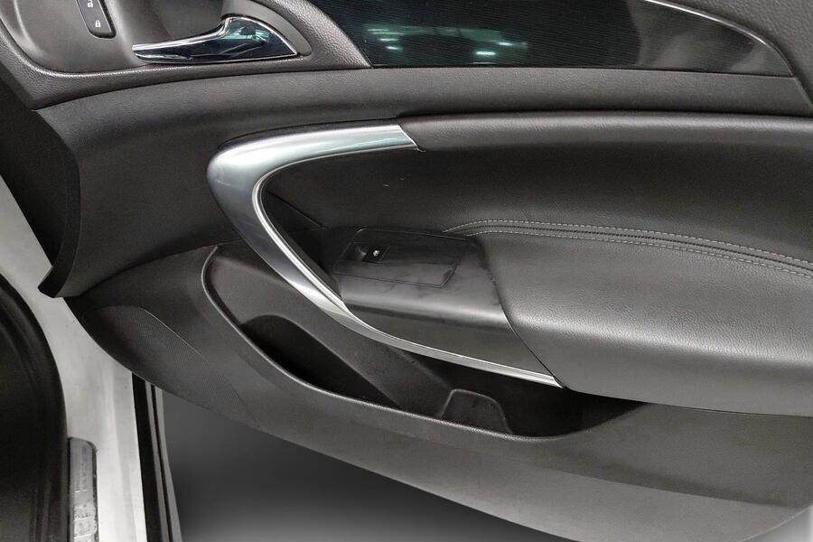 Opel Insignia vaihtoauto