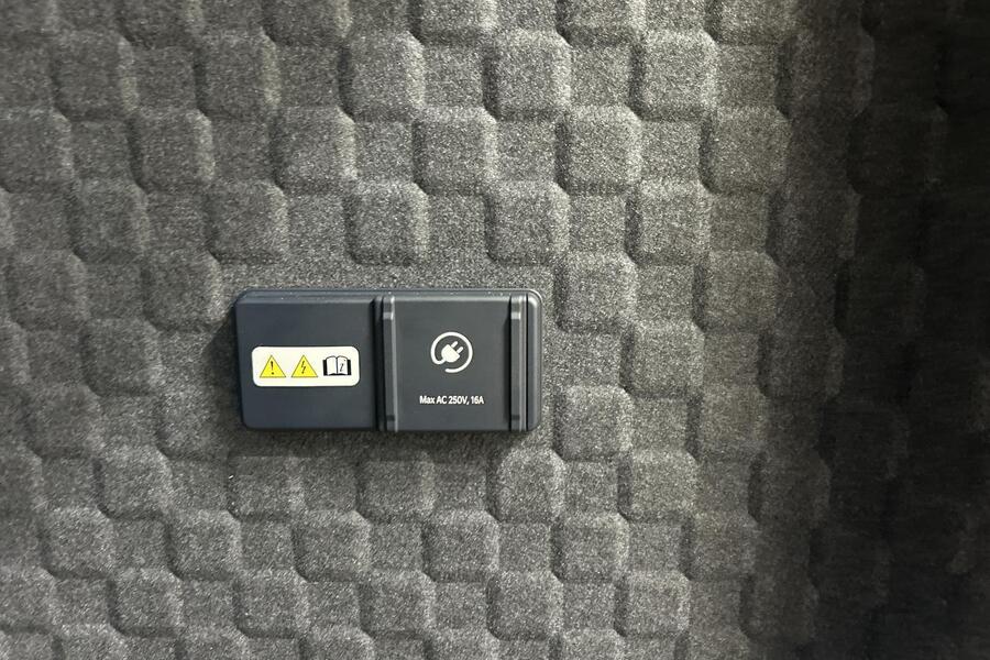 Kia PV5 Cargo vaihtoauto