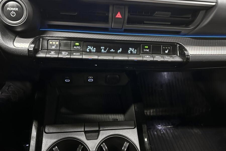 Toyota Prius Plug-in vaihtoauto