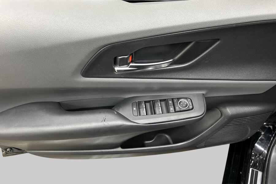 Toyota Prius Plug-in vaihtoauto