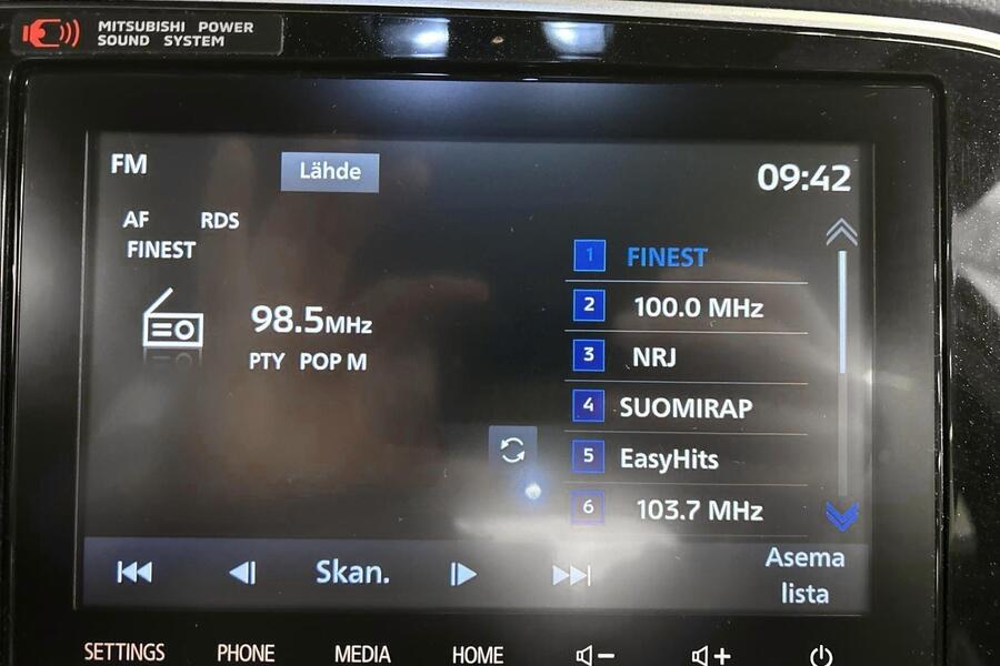 Mitsubishi Outlander PHEV vaihtoauto